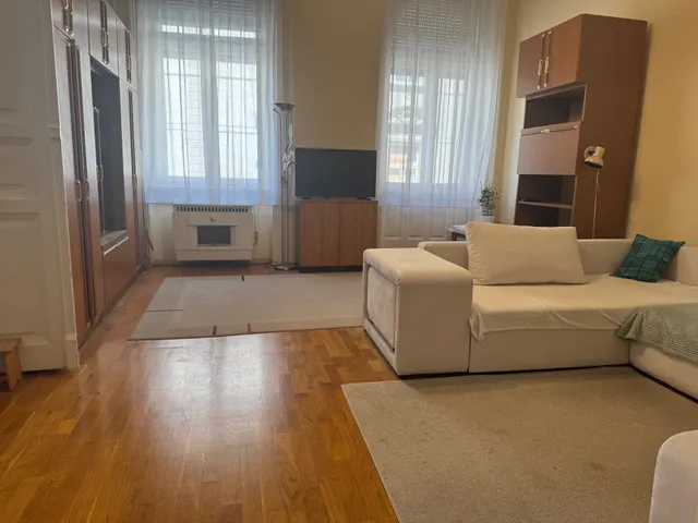 Eladó lakás Budapest VI. kerület 104 nm