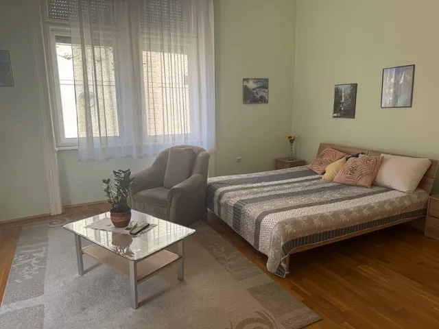 Eladó lakás Budapest VI. kerület 104 nm