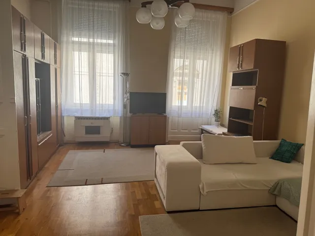 Eladó lakás Budapest VI. kerület 104 nm