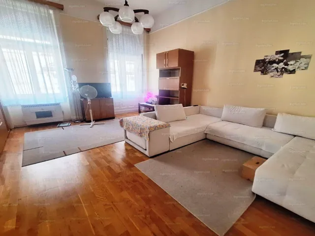 Eladó lakás Budapest VI. kerület 104 nm