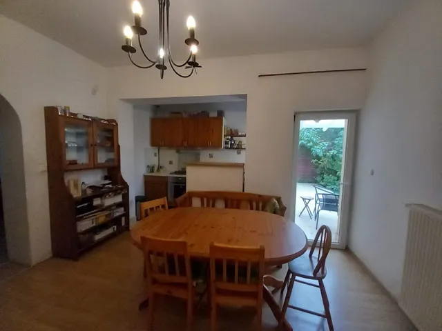Eladó ház Budapest III. kerület, Botond utca 150 nm