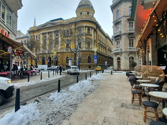 Eladó lakás Budapest V. kerület 71 nm