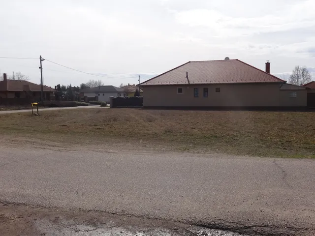 Eladó telek Tiszakécske 1005 nm