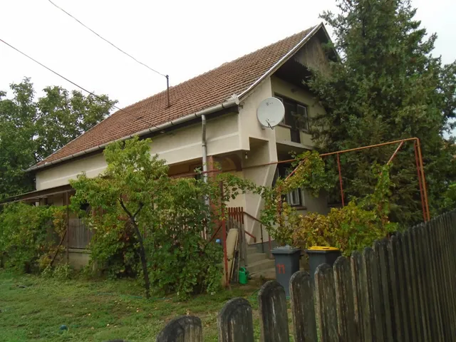 Eladó ház Jászkarajenő 88 nm