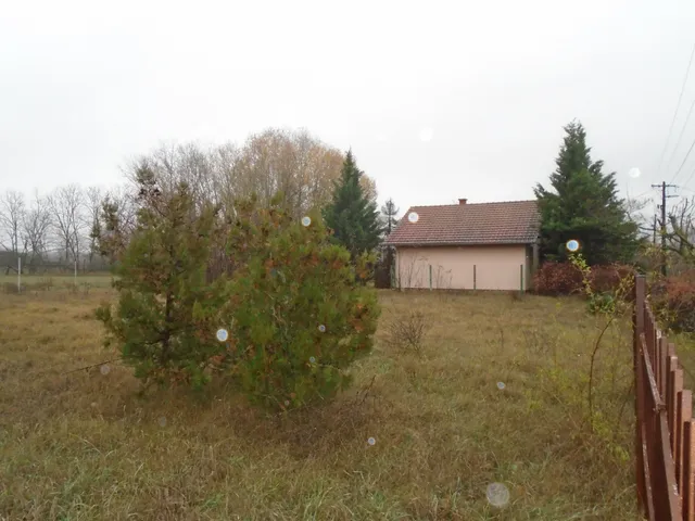 Eladó telek Tiszakécske, Hattyú utca 363 nm