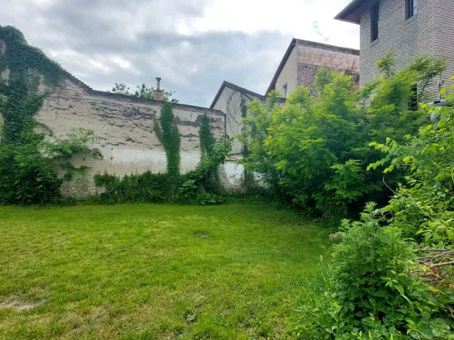 Eladó telek Vác 887 nm