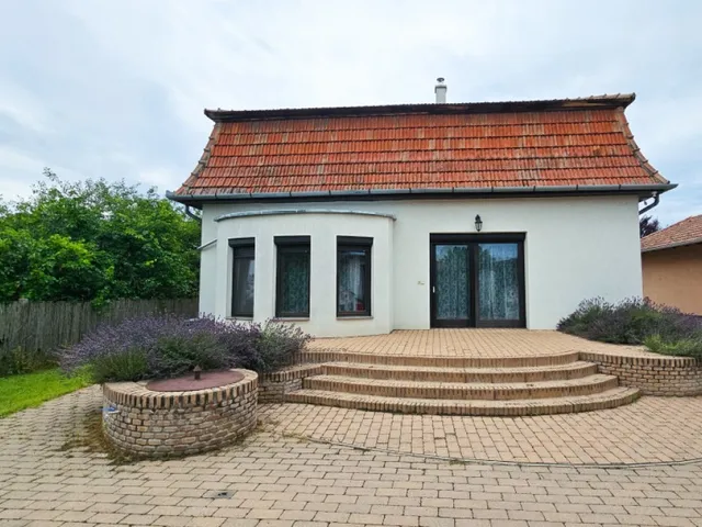 Eladó ház Érsekvadkert 130 nm