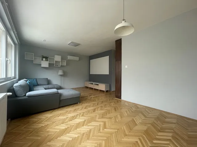 Eladó lakás Vác 107 nm