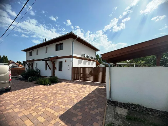 Eladó ház Rád 98 nm