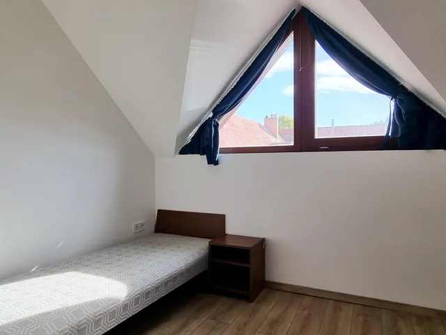 Eladó kereskedelmi és ipari ingatlan Vác, Szent László út