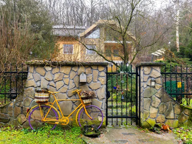 Eladó ház Szokolya 243 nm