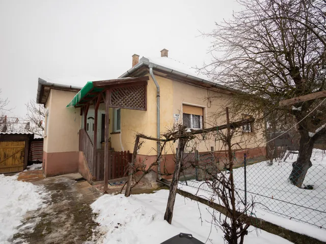 Eladó ház Csővár 84 nm