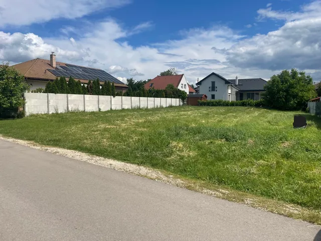 Eladó telek Gárdony 665 nm
