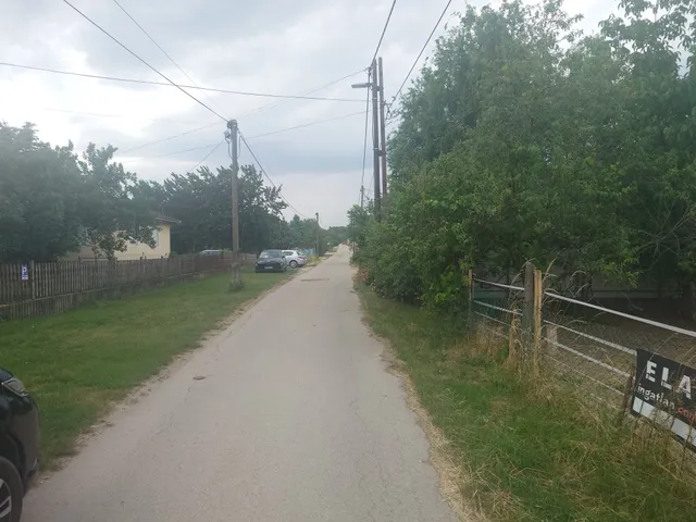Eladó telek Kőszárhegy 800 nm