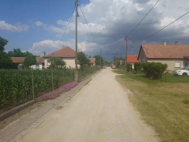 Eladó telek Aba 1240 nm