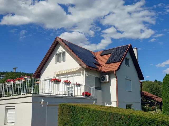 Eladó ház Velence 176 nm