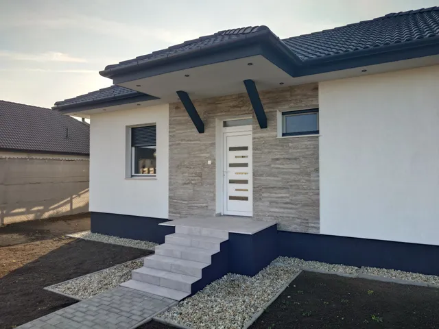 Eladó ház Velence 100 nm