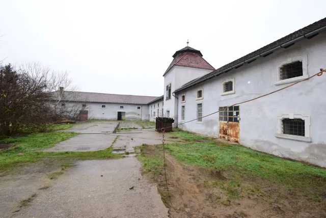 Eladó kereskedelmi és ipari ingatlan Gödöllő, Mátyás király utca 792 nm