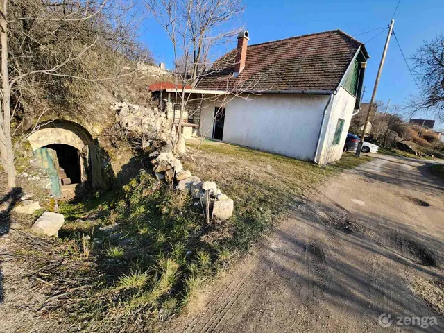 Eladó mezőgazdasági ingatlan Tárnok, Öreghegy 198 nm