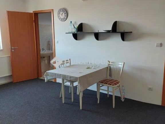 Eladó kereskedelmi és ipari ingatlan Nyíregyháza 498 nm