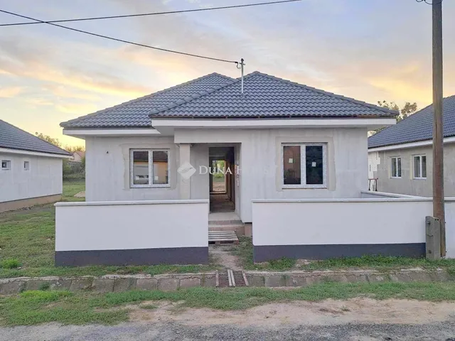 Eladó ház Kótaj 105 nm