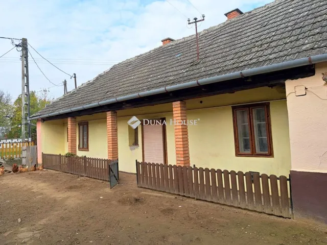 Eladó ház Tiszabercel 68 nm