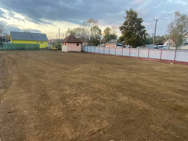 Eladó kereskedelmi és ipari ingatlan Téglás 8691 nm