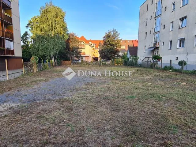 Kiadó telek Nyíregyháza, Mező utca 716 nm