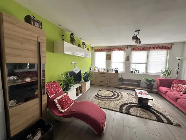 Eladó ház Nyíregyháza, Kisdiófa utca 103 nm