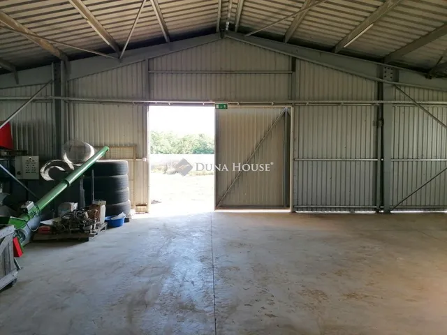 Eladó kereskedelmi és ipari ingatlan Őr 863 nm