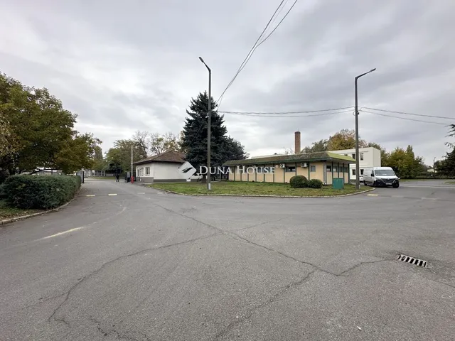 Kiadó kereskedelmi és ipari ingatlan Nyíregyháza 1950 nm