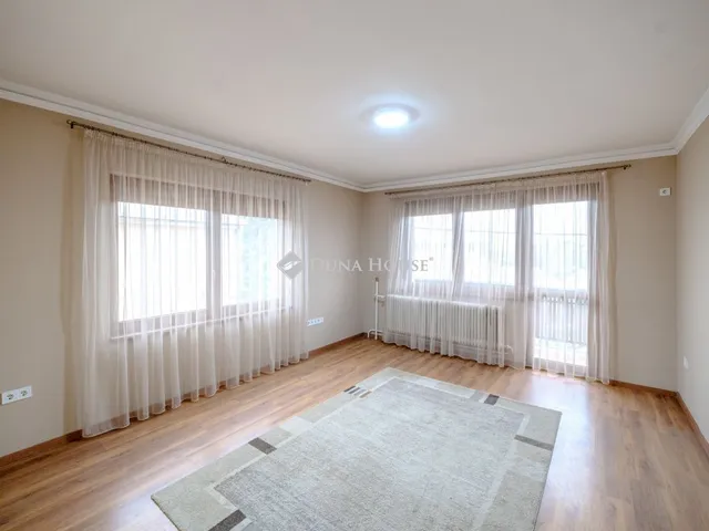 Eladó ház Újfehértó 200 nm