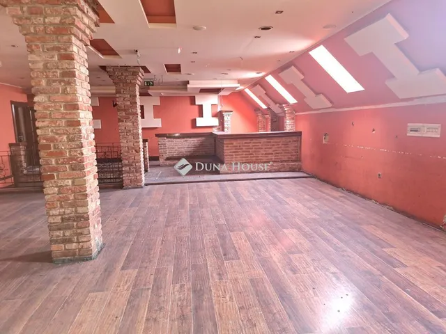 Eladó kereskedelmi és ipari ingatlan Nyíregyháza 800 nm