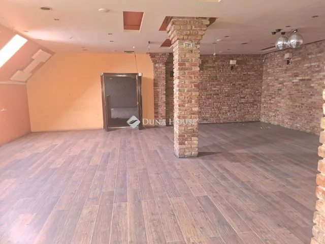 Eladó kereskedelmi és ipari ingatlan Nyíregyháza, Vasgyár utca 800 nm