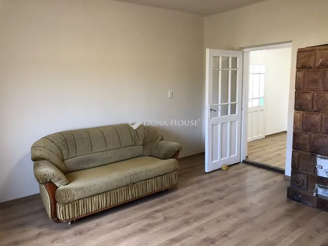 Eladó ház Magy 70 nm