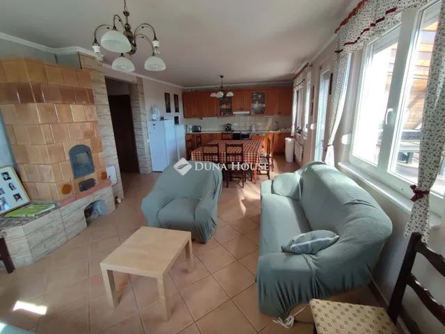 Eladó ház Szegi 164 nm