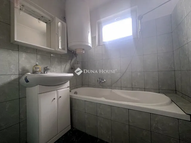 Eladó ház Nagykálló, Debreceni út 111 nm