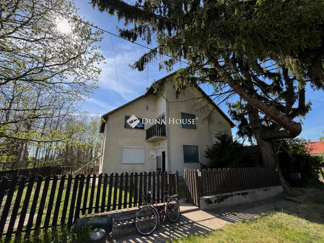 Eladó ház Tiszaeszlár 118 nm