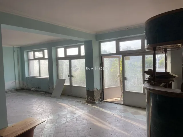 Eladó kereskedelmi és ipari ingatlan Tiszavasvári 680 nm