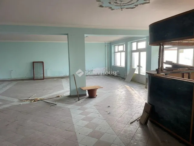 Eladó kereskedelmi és ipari ingatlan Tiszavasvári 680 nm