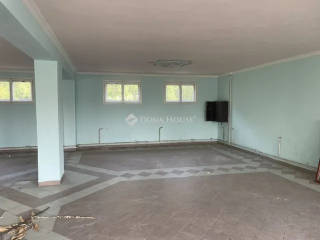 Eladó kereskedelmi és ipari ingatlan Tiszavasvári 680 nm