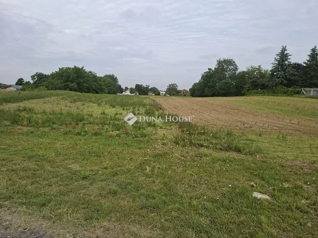 Eladó telek Nyíregyháza 2660 nm