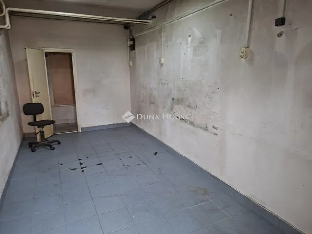 Eladó garázs Nyíregyháza 14 nm