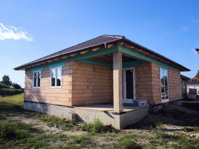 Eladó ház Töltéstava 105 nm