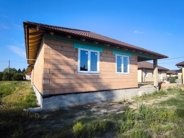 Eladó ház Töltéstava 105 nm