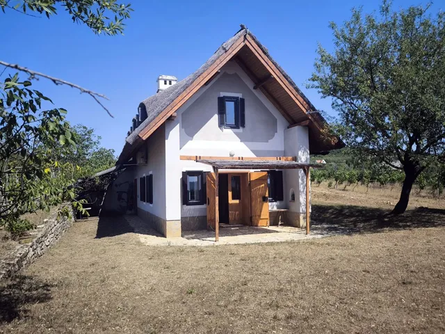 Eladó ház Aszófő 132 nm