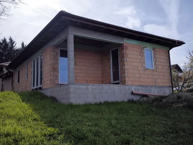 Eladó ház Győrújbarát 105 nm