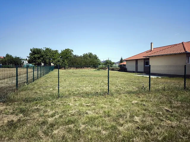 Eladó telek Koroncó 918 nm