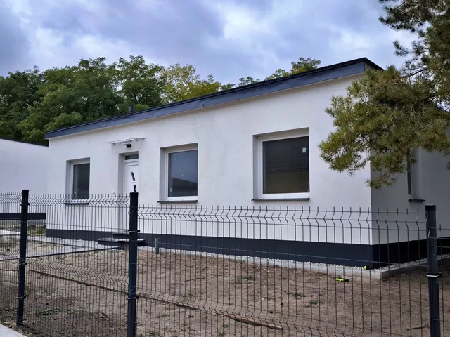 Eladó ház Bőny 81 nm