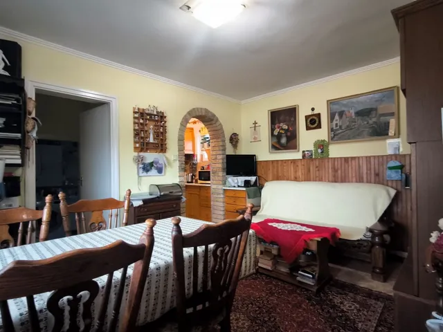 Eladó ház Nyúl 142 nm